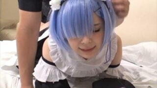 身長147cmのミニマム美少女がコスプレし、本気で子作りセックスを行う作品