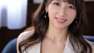 四十路の元国際線客室乗務員がAVデビューし、初セックスで絶頂。