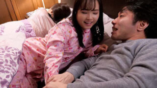 成人したロリ顔の娘が既婚上司と不倫し、自宅で中出し。