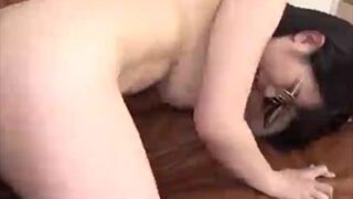 同僚の巨乳美女宅で、仕事の打ち合わせの名目で濃厚イチャラブセックス。