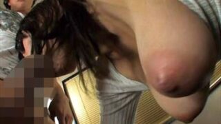 中森玲子がデカ胸美女として、柔らかい巨乳でエッチなサービスを提供するOPPAI CAFEへようこそ。