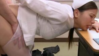 美人ナースが変態老人に犯され激しく絶頂