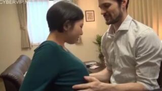 留学生の巨根に痴妻があっさり許可した。