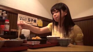 無断で流出したロリ素人のイチャパコ映像