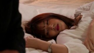 出張中にセクハラ上司にハメられる新人OL