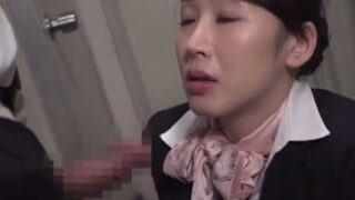 CAが仕事中も機長と不倫