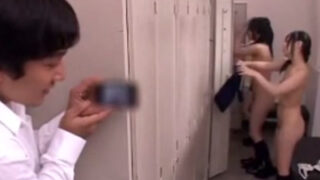 盗撮された男子高校生が性処理道具にされる