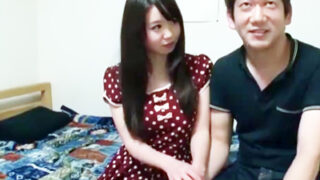 夢乃あいかが優しく童貞男性を筆おろしする。