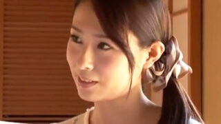 性欲旺盛な高校生が、無防備な友達の母に欲情し、禁断の関係を持つ中出しをした。