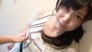 清楚な顔の淫乱妻が強引にハメられる