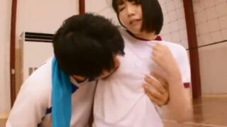 体操着姿のJKが友人に発情され襲われ潮吹きアクメ