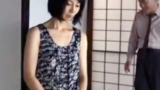 医療費をキモオヤジに肩代わりさせ、性奴隷に堕ちた清楚美人妻