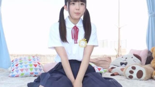 部活帰りのパイパン美女が恥ずかしがりながらMM号でハメ撮りされる