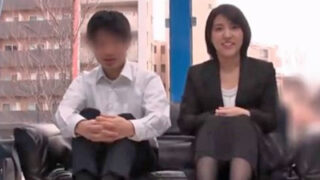 教師が別れを惜しむ中出しセックス