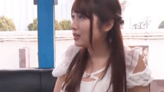 偶然ゲットした巨乳JDが感度過剰で声が出せなくなる。