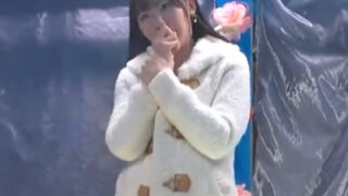 謝礼を渡した素人美女がカメラ前に顔射される。