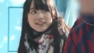 許可なし中出しで焦るロリ美少女