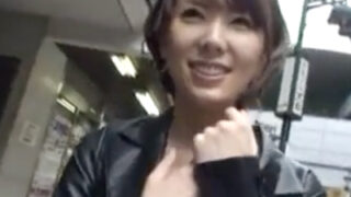 街角でナンパした美女を即ハメ、大量顔射で終了