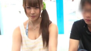 MM号で寝取られ、中出しされるマッサージを受けるビキニギャル。