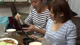 泊まりに来た姪の発育にブッ飛びで襲う叔父