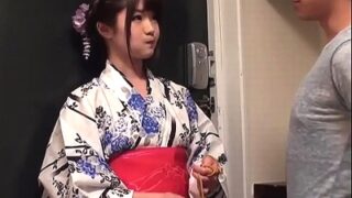 兄に欲情され、浴衣姿の妹が生ハメ中出しされる