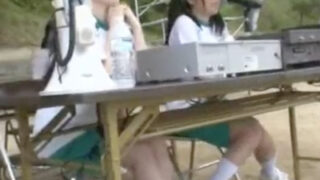 運動会中に親の目を盗んで生徒をレイプする強姦犯