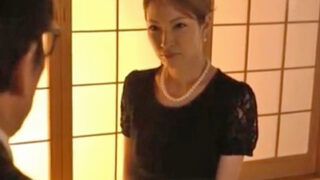 巨乳の半血未亡人が、鬼畜男に無理やり肉棒を挿入され、涙目で絶頂する。