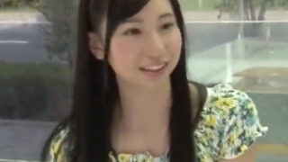 マッサージ中に我慢できず男友達と一線を越える女子大生