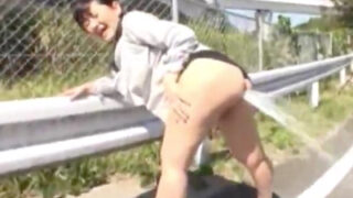 露出プレイで羞恥調教された素人妻がアナル中出しになる。