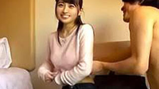 30代の奥様をナンパし、押しに弱くて不倫セックス