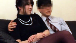 他者との性行為に興奮した素人が、変態男に中出しされるストーリー。