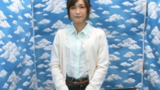 可愛い素人妻との素股で困惑し爆発寸前の男性の悩み