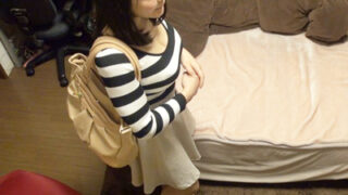 夫が帰る前に不倫する巨乳妻