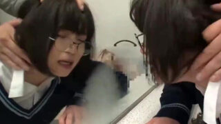 トイレで地味なメガネ女子に突然バック挿入