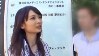 激カワ素人のナンパに成功し、すぐにホテルへ連れ込んで中出しハメ撮りした。