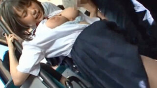 巨乳JKがエスカレートした痴漢にレイプされる