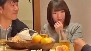 こたつで兄嫁にイタズラ、ムラムラ不倫