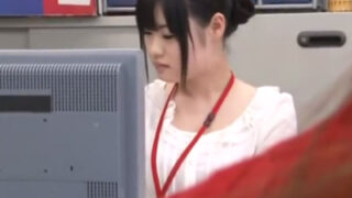 変態上司に犯された新人OLの顔射展開