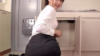 不動産屋OLが1対1の内見でレイプされる。