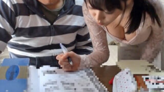 巨乳アピールする家庭教師を押し倒し、着衣で中出し