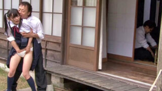 再会したJKの制服を汚す叔父