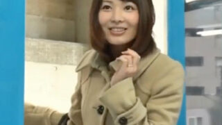 初対面の童貞への優しい筆下ろしを行う人妻