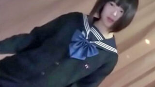 JK1年生が円光ハメ撮りで許可なしに中出しを撮影。