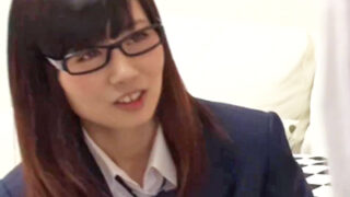 先輩が童貞後輩に学びと女性の身体の基礎を教える