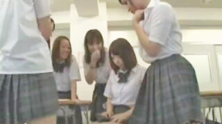 精神崩壊するまで犯され続けるJKの学園いじめ