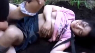 野外強姦で高校生がやり捨てられ放置される悲劇