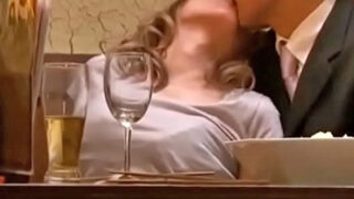 見られるかドキドキの野外SEX