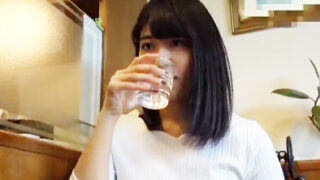 元AVに出演した巨乳JDが、エロ可愛くなって再出演。