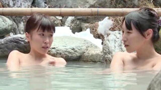 温泉旅行で友人の夫と不倫した巨乳妻