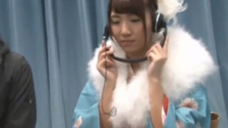 女子大生と男友達が野球拳で発情し、友情が崩壊する。